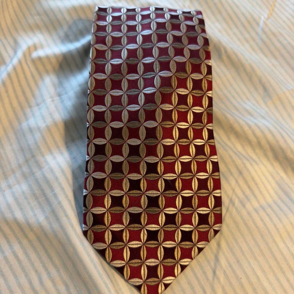 Paul Fredrick red & gold silk tie #luxury #silktie